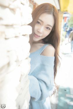 八重神子脱小内打扑克图片